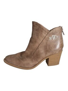 Fall Rustic Western Chic Ankle Boots V Cut Stacked Block Heel Taupe Boots Size 9